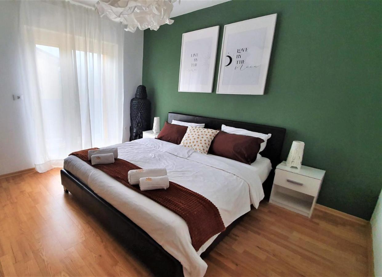 Apartment And Rooms Hisa Sonca Kobarid Esterno foto