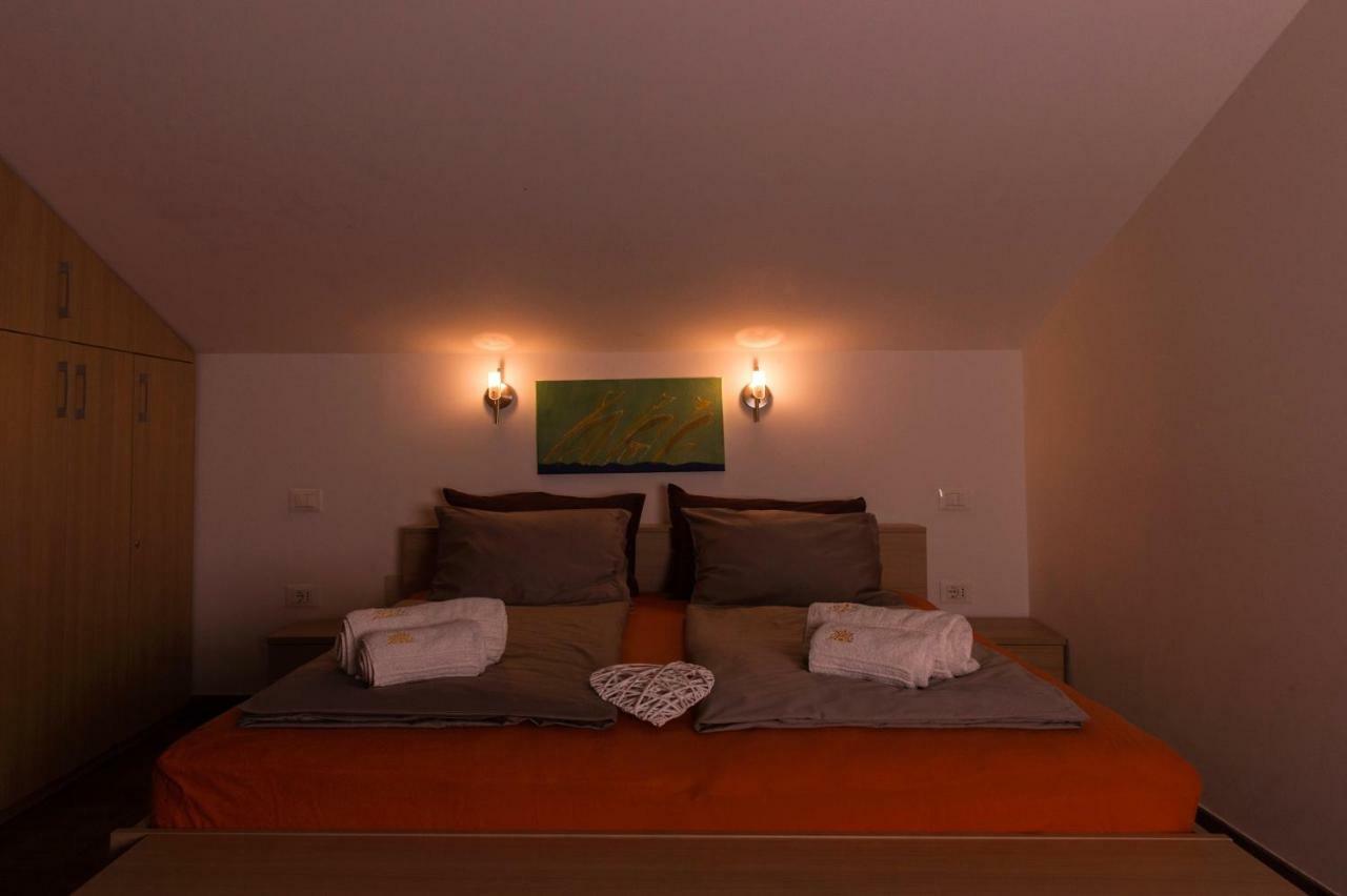 Apartment And Rooms Hisa Sonca Kobarid Esterno foto